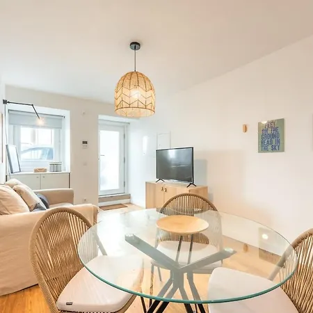 Liberdade Stylish Ground Floor *