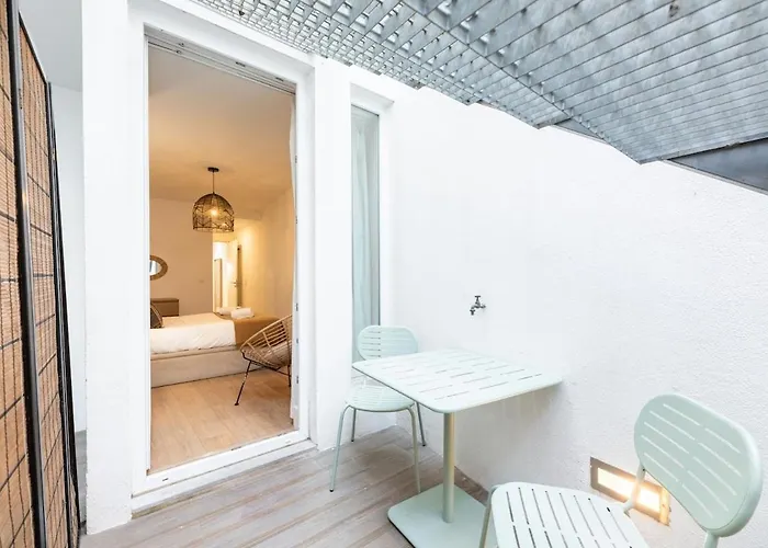 Liberdade Stylish Ground Floor *