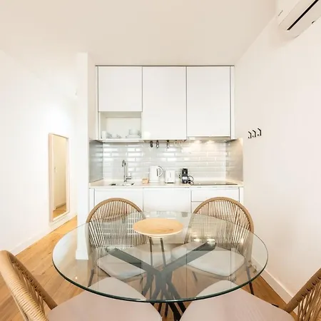 Liberdade Stylish Ground Floor *