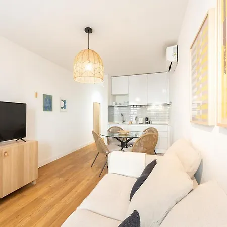 Apartamento Liberdade Stylish Ground Floor